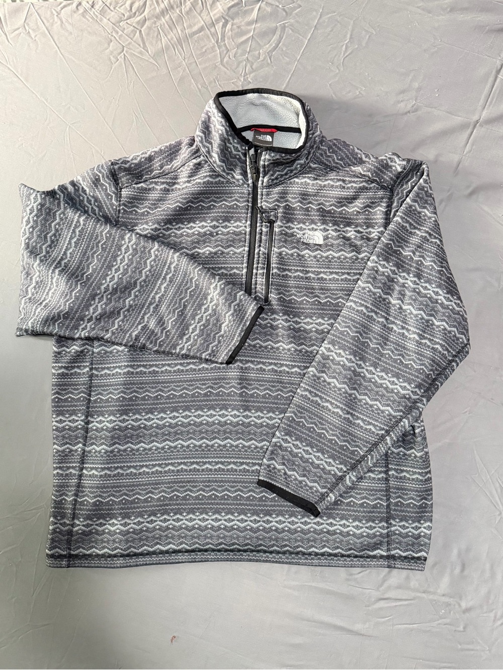 The North Face Men's Gray Patterned Half-Zip Fleece Pullover
